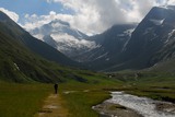 Rötspitze na konci údolí.