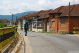 V Lunce jsme vystoupili z autobusu a vydali se s Radimem a Kamčou topovat do Halmagiu