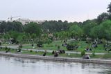 30.5. 2008 - Esfahan, páteční piknikování u řeky