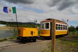 Kolem Whitehorse jezdí pěkná žlutá tramvaj.