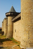 Carcassonne. Hradby kolem citadely.